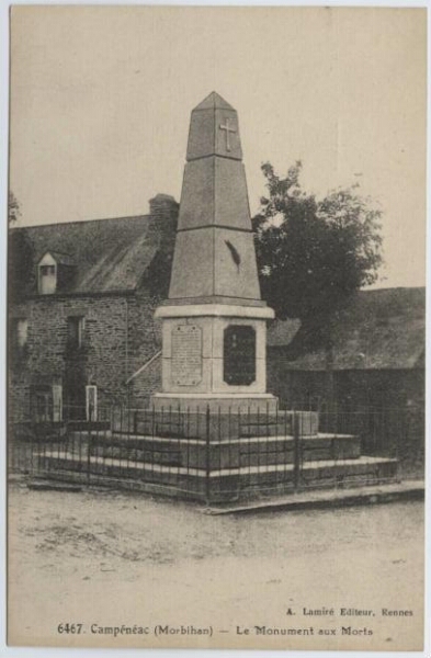 Campénéac (Morbihan) - Le Monument aux Morts.