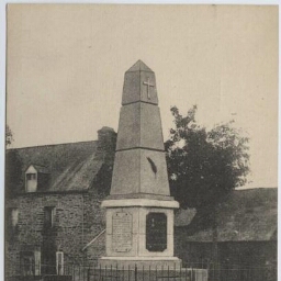 Campénéac (Morbihan) - Le Monument aux Morts.