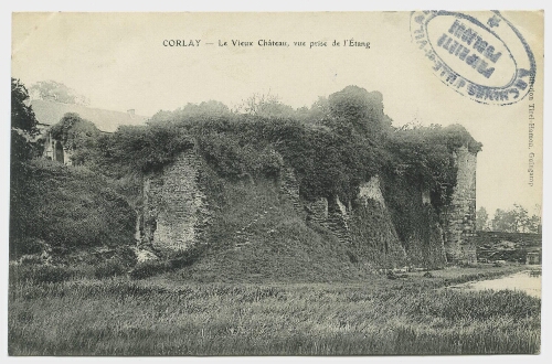 CORLAY. - Le Vieux Château, vue prise de l'Etang