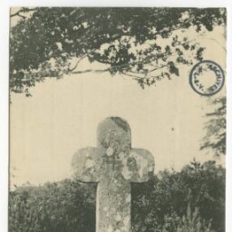 Forêt de Paimpont. - Croix de St-Judicaël.