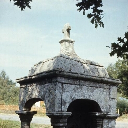 Le Guerno. - Fontaine Sainte-Marie : fontaine (1787).