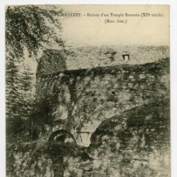 LANLEFF. - Ruines d'un Temple Romain (XIIḞ siècle) (Mon. hist.)