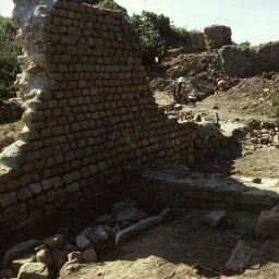 Ile de Bréhat. - Ile Lavret : fouilles archéologiques, construction romaine.