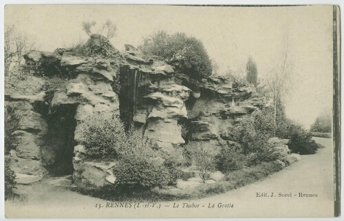 RENNES (I.-et-V.) - Le Thabor. - La Grotte.