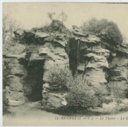 RENNES (I.-et-V.) - Le Thabor. - La Grotte.
