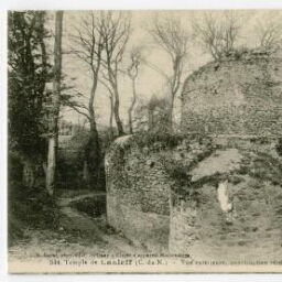 Temple de Lanleff (Côtes-du-Nord), vue extérieure, construction romane-bizantine (XIḞ et XIIḞ siècles)