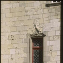Nantes. - Manoir de La Psallette : fenêtre.