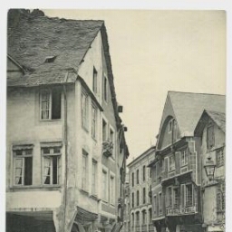 DINAN - Vieilles Maisons, Rue de l' Horloge ND Phot.