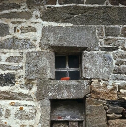 Ploujean. - Melin Vor : maison, moulin, fenêtre.