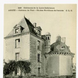 ANETZ - Château de Vair - Un des Pavillons de l'entrée